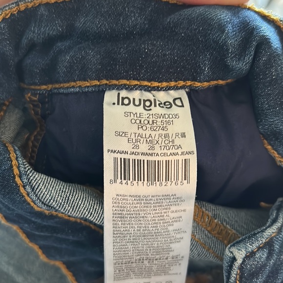 Brand- .laugiseD  size 28  💎 jeweled front button embellished pockets/ & bottom - Picture 12 of 13